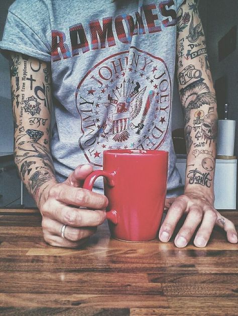 Tattoos Arm Mann, Tato Flash, Henne Tattoo, Mangas Tattoo, Petit Tattoo, Coffee Tattoos, Tattoo People, Bow Tattoo, 4 Tattoo