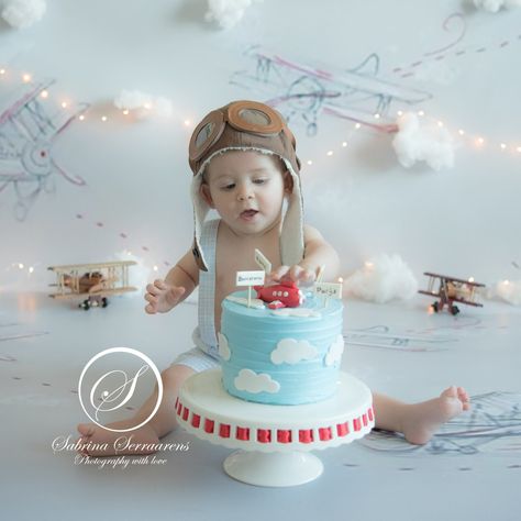 Vintage Airplane Birthday Party, Airplane Birthday Party Decorations, Airplane Birthday Cakes, Vintage Airplane Birthday, Time Flies Birthday, Planes Birthday Party, Planes Birthday, Boys First Birthday Party Ideas, Boys 1st Birthday Party Ideas