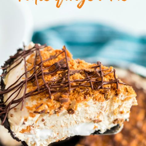 No Bake Butterfinger Pie - Family Fresh Meals Dessert To Make With Kids, Crockpot Beef Burgundy, Candy Corn Sugar Cookies, Butterfinger Pie, Beef Burgundy, Dessert To Make, Oreo Cookie Crust, Family Fresh Meals, Sweet Dips