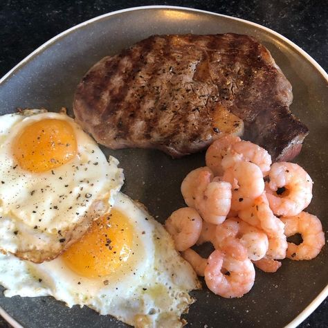 Carnivore Diet Aesthetic, Carnivore Aesthetic, Primal Diet Food List, Carnivore Lunch, Animal Diet, Carnivore Keto, Steak Eggs, Ancestral Nutrition, Keto Carnivore