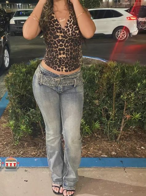 2000 Latina Fashion, Leopard Outfit, Leopard Print Outfits, Latina Outfits, 2000s Fashion Trends, Outfits 2000s, 2000s Outfits, Mia 3, Outfit Inspo Casual