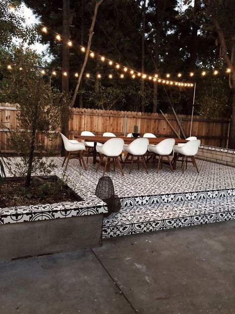 festoon lights, tiled patio, outdoor living, outdoor lights Sivan Ayla, Festoon Lights, Backyard Spaces, Patio Makeover, Landscape Plans, Salou, Festoon Lighting, Budget Backyard, Backyard Makeover