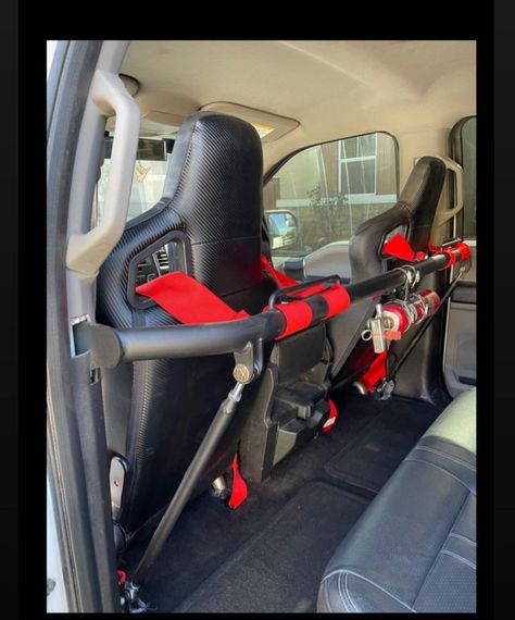 Race Car Interior Design, Racing Interior, Race Car Interior, Racing Car Seats, Silverado 2005, Race Car Seats, Bucket Seats Car Racing, Race Car Seat Belts, Racing Harness