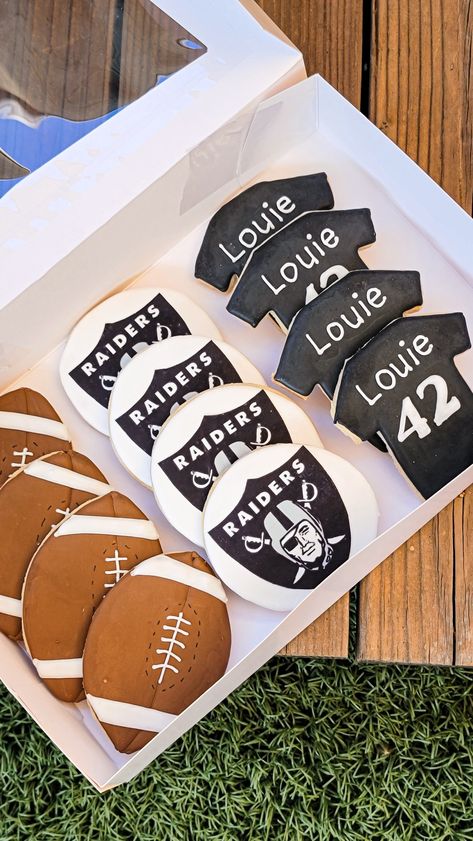 Football cookies, jersey cookies, raiders logo cookies, custom cookies bay area Raiders 1st Birthday Party, Raiders Theme Party Ideas, Raiders Cupcakes, Raiders Party Decorations, Raiders Birthday Party Decorations, Raiders Birthday Party, Raiders Party, Cookies Football, Sports Cookies