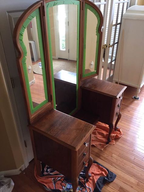 3 Mirror Vanity, Antique Vanity Makeover, Painted Antique Vanity, Antique Vanity With Mirror, Repurposed Vanity, Vintage Vanity Makeover, Refurbished Vanity, Antique Makeup Vanities, Vintage Makeup Vanities