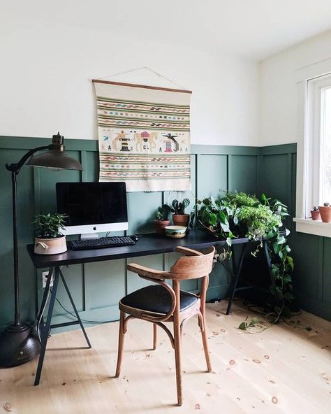 Green Home Offices, Home Office Colors, Office Colors, Office Makeover, Green Home Decor, Green Home, Online Furniture Shopping, Black Desk, Modern Home Office