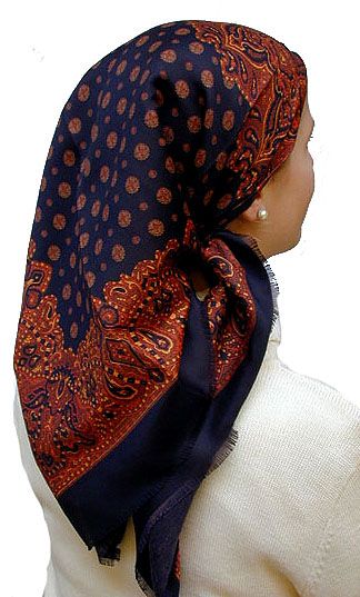 Medallion & Paisley scarf - $15 Russian Head Scarf, Pagan Veiling, Clothes For Church, Beautiful Jewish Women, Boho Hair Wrap, Christian Head Covering, Boho Chic Hairstyles, Dressing Modestly, Jewish Bible