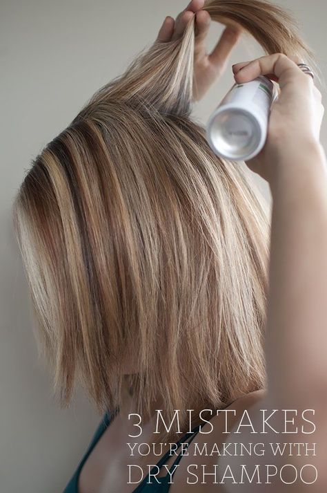 If you don't love dry shampoo, you might be doing it wrong. See if you're making these 3 mistakes with dry shampoo. Best Dry Shampoo For Fine Hair, Second Day Hairstyles Fine Hair, How To Use Dry Shampoo, Shampoo Tips, Day 3 Hair, Second Day Hair, Wow Hair Products, Romance Tips, Hair Romance