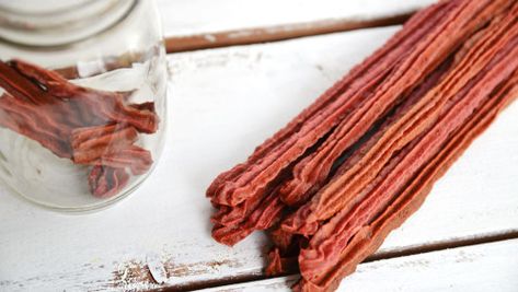 Homemade Twizzlers Liquorice Recipes, Homemade Twizzlers, Gelatin Dessert, Snickers Bar, Beet Juice, Freeze Dried Strawberries, How To Double A Recipe, Chocolate Coating, Diy Candy