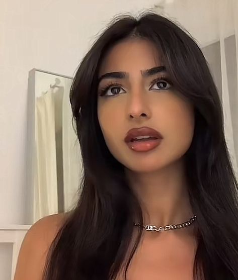 Makeup Looks Indian, Indian Makeup Looks Natural, South Asian Makeup, Brown Girl Makeup, Desi Makeup Looks, Indian Girl Makeup, Makeup Mascara, Indian Makeup Looks, Uk Makeup