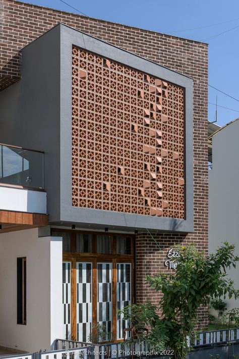 Terracotta Design, House Elevations, Indian House Exterior Design, Jali Design, Bungalow Interior, Compound Wall Design, Modern Residential Architecture, Brick Cladding, Compound Wall