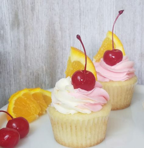 Tequila Mixed Drinks, Boozy Cupcakes, Halloween Drinks Alcohol, Orange Cupcakes, Cake Photos, Recipes Cake, Tequila Sunrise, Funnel Cake, Cherry Flavor