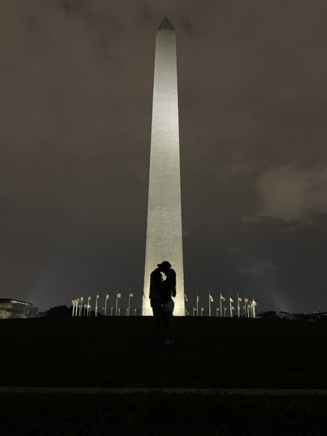 Washington Monument Picture Ideas, Washington Dc Couples Photos, Tattoo Ideas Couples His And Her, Tattoo Ideas For Couples Relationships, Engagement Photos Night, Wife Tattoo Ideas, Couples Matching Tattoo, Matching Tattoo Ideas For Couples, Dc School Trip