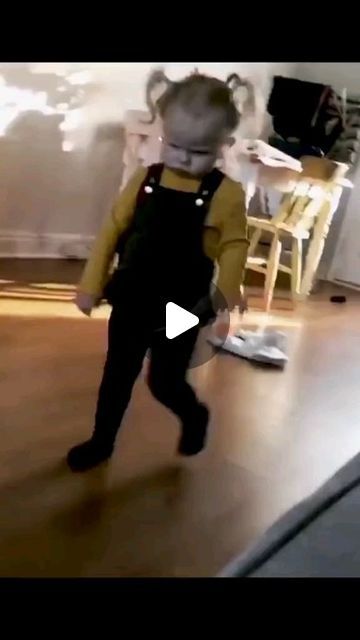 Baby Bliss Diaries on Instagram: "Kids Being Kids ....." Cute Kids Videos, Funny Children Videos, Funny Little Kid Videos, Funny Kid Videos, Kids Funny Videos, Baby Laughing Video, Funny Kids Videos, Funny Twins, Kids Being Kids