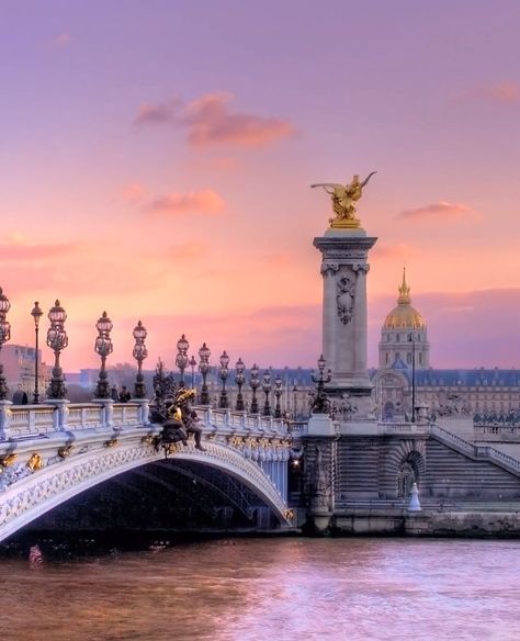 Bridge In Paris, Champs Elysees Paris, Paris Honeymoon, Pont Alexandre Iii, Picture Places, Paris Images, Paris Aesthetic, Champs Elysees, Paris Photos