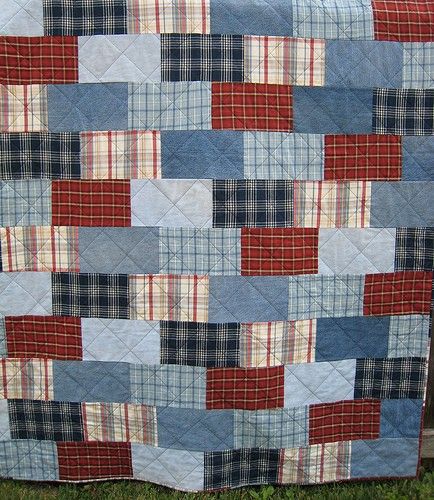 Jean Quilt  --make this as a scrappy using jeans and leftover fabric from the last plaid scrappy quilt.  great idea!!!!!!!!!!! Plaid Quilts, Jean Quilts, Repurposed Jeans, Denim Quilts, Blue Jean Quilts, Colchas Quilting, Jean Quilt, Shirt Quilts, Memory Quilts