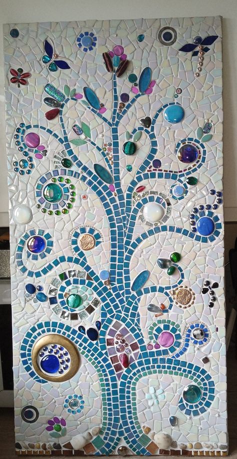 Mosaic Tree Art, Mosaic Tree, Mosaic Art Diy, Mosaic Vase, Mosaic Flower Pots, Mosaic Garden Art, Mosaic Birds, Mosaic Art Projects, Mosaic Tile Art