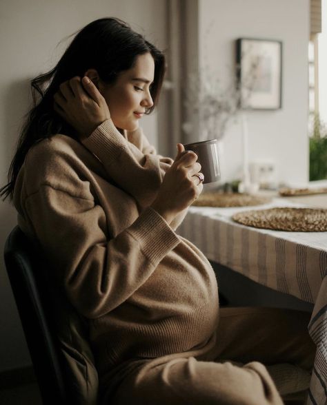 Coffee Shop Maternity Shoot, Coffee While Pregnant, Coffee And Pregnancy, Maternity Christmas Pictures, Winter Pregnancy Photoshoot, Maternity Shoot Dress, In Home Maternity Session, Maternity Photography Poses Pregnancy Pics, Pregnancy Announcement Photos