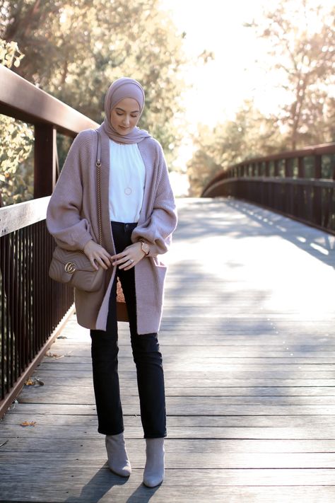 My Black Friday Sale Picks! – With Love, Leena. Smart Casual Winter Outfits, Leena Asad, With Love Leena, Love Leena, Estilo Hijab, Smart Casual Dress, Outfits For Fall, Street Hijab Fashion, Modern Hijab Fashion