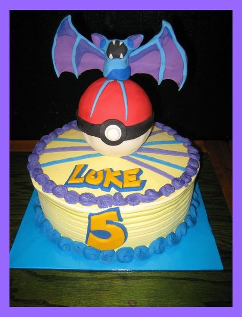 Awesome Pokemon Cake! Pokemon Ice Cream, Pokemon Torte, Cake Pokemon, Dragon Pokemon, Speciality Cakes, Grandbaby Cakes, Baby Pokemon, 5th Birthday Cake, Pokemon Cake