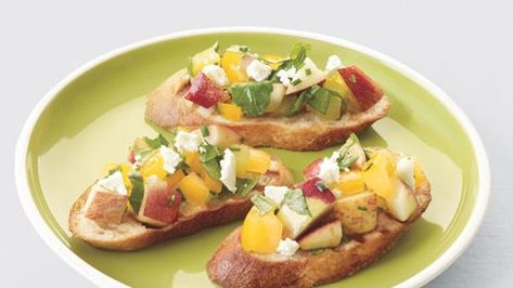 Arugula, Yellow Tomato, And Nectarine Salsa Nectarine Salsa, Baguette Slices, Cucumber Salsa, Yellow Tomatoes, Salsa Recipes, Homemade Salsa, Grilled Fish, Salsa Recipe, Nectarine