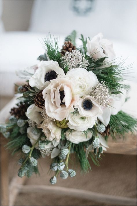 Wedding Winter Flowers, White Winter Flowers, Winter Wedding Bouquet Evergreen, Evergreen Wedding, Champagne Flowers, Winter Wedding Bouquet, Wedding Bouquets Bride, Wedding Themes Winter, Holiday Flower