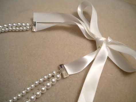 Ribbon and Pearl Necklace Tutorial Ribbon Necklace Diy, Pearl Necklace Tutorial, Diy Pearl Necklace, Ribbon Jewelry, Vintage Jewelry Crafts, Pearls Diy, Tie Necklace, Beauty Hair Makeup, Necklace Tutorial