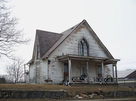 OH De Graff - House by scottamus, via Flickr Southern Gothic House, Gothic Tumblr, Southern Gothic Aesthetic, Gothic Revival House, Midwest Emo, Gothic Revival, American Gothic, Southern Gothic, Gothic Aesthetic