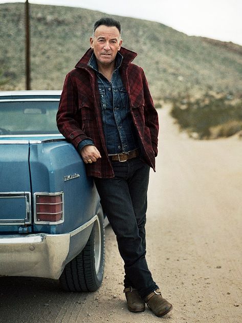 20 Photos of Bruce Springsteen's Boss Style | GQ Bruce Springsteen Quotes, Bruce Springsteen The Boss, Boss Style, E Street Band, Dancing In The Dark, Born To Run, Car Coat, Bruce Springsteen, Leather Pieces