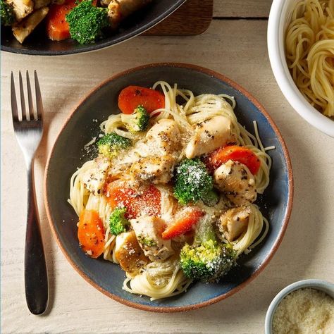 Best Taste Of Home Recipes, Recipes With Angel Hair Pasta, Angel Hair Pasta With Chicken, Angel Hair Pasta Recipes, Meal List, Chicken Entree, Pasta With Chicken, Chicken Tonight, Pasta Meals