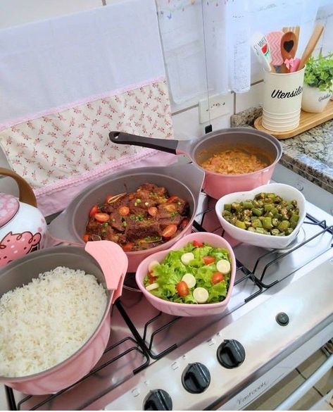 Pink Apartment Aesthetic Kitchen, Aesthetic Kitchenware, Different Types Of Food, Cooking Bowl, Desain Pantry, Pink Kitchen, Cute Kitchen, Food Obsession, Types Of Food