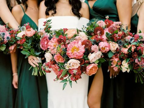 Green And Burgundy Wedding, Dark Green Wedding, Pink Peonies Bouquet, Peony Bouquet Wedding, Green Themed Wedding, Emerald Dresses, Jewel Tone Wedding, Emerald Green Dresses, Peony Wedding