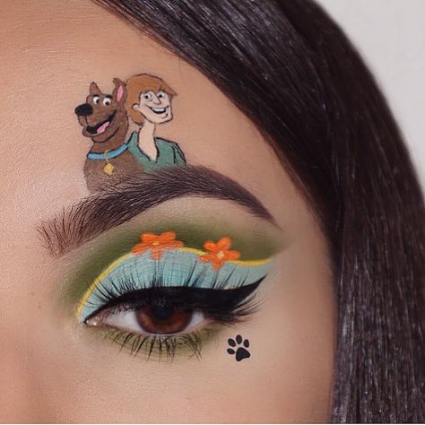 Scooby Doo & Shaggy (Make-Up by NasiaBelli @Instagram) #ScoobyDoo Shaggy Costume, Cow Halloween Costume, Scooby Doo Shaggy, Micro Brow Pencil, Eyeshadow Designs, Scooby Doo Halloween, Shaggy And Scooby, Show Makeup, Movie Makeup