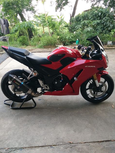 Cbr 250r Modified, Honda Cbr 250r, Cbr 250r, Honda Cbr250r, Bodybuilding Pictures, Martial Arts Styles, Motor Bikes, Motorcycle Design, Honda Cbr