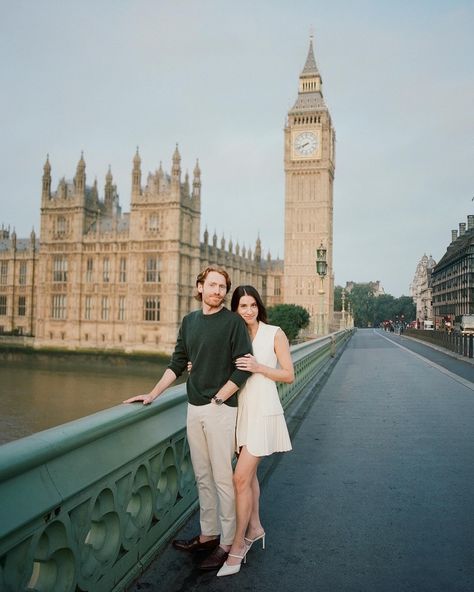 London calling ✨ ⠀⠀⠀⠀⠀⠀⠀⠀⠀ It’s been a beautiful blur of a fall season, full of trains, planes and lots of film 🎞️ ⠀⠀⠀⠀⠀⠀⠀⠀⠀ @richardphotolab @_eleganteweddingsandevents @_sleonard_ #londonphotography #londonsession #londoneye #londonengagement #londonphotographer #contax645 #kodakportra400 #ukengagementphotographer Contax 645, London Photographer, Portra 400, London Photography, London Calling, London Eye, Engagement Photographer, Fall Season, Blur