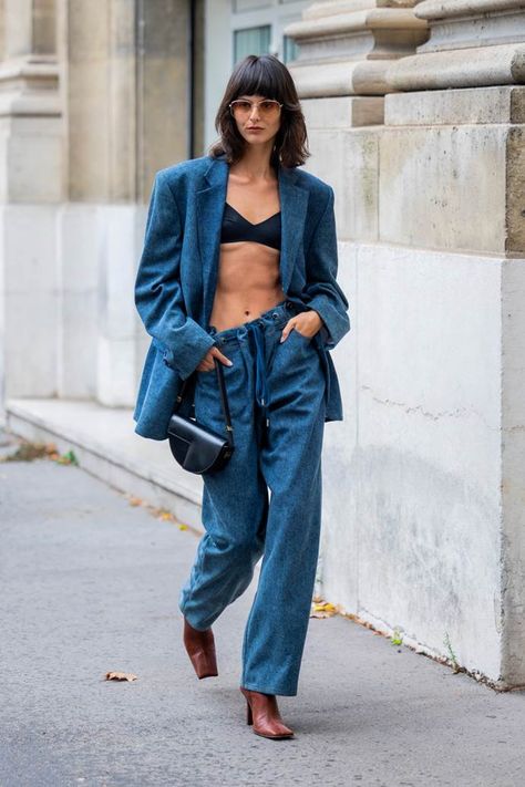 Looks Total Jeans, Paris Fashion Week Street Style, All Jeans, Streets Of Paris, Autumn Wardrobe, Denim Blazer, Luxury Women Fashion, Milan Fashion Weeks, Ready For Fall