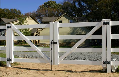 Horse Fence Gate, Farm Fence Gate, Post And Rail Fence, Homestead Style, Horse Fence, Ranch Gates, Vinyl Fence Panels, Wood Fence Design, Pvc Fence