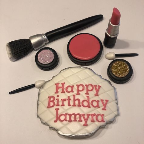 Fondant Makeup, Makeup Birthday Cakes, Makeup Birthday, Fondant Ideas, Makeup Themes, Make Up Cake, Fondant Cake Toppers, Fondant Decorations, Fondant Icing