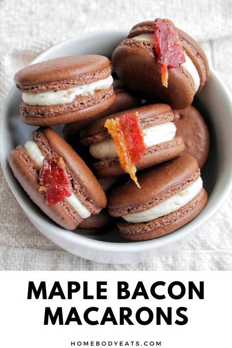 I just made these delicious maple macarons with bacon for my dad for Father's Day. Let me just say, the sweet and salty combo is amazing! I love the savory macaron filling. It ensures that the macarons aren't too sweet. These macarons would be perfect for any men in your life like your brother, uncle, dad, or boyfriend. Maple Macarons, Savory Combo Recipes, Macaron Filling Ideas, French Meringue, Macaron Template, Macaron Filling, Macaron Recipes, Buttercream Filling, Maple Bacon