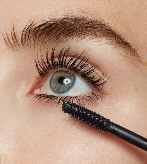 Space Black Mascara - BYREDO Lash Princess, False Lash Effect Mascara, Simple Eye, Essence Cosmetics, Space Black, Simple Eye Makeup, Black Mascara, Silicone Brush, Mascara Lashes