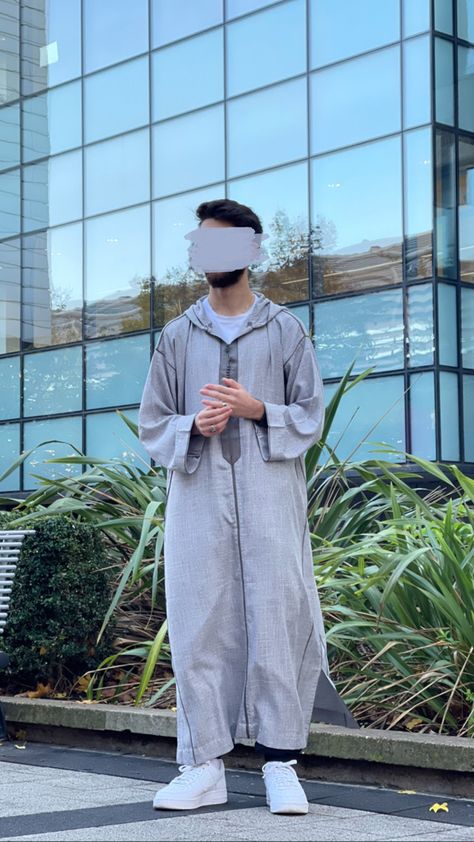 Grey Moroccan Thobes White Shirt Black Cargos White Airforce 1 Muslim Men Outfit, Muslim Men Fashion, Men Thobe Aesthetic, Black Thobe, Moroccan Thobe Men Aesthetic, Moroccan Outfit, Thobes Men, Muslim Men Clothing, Jalabia Styles