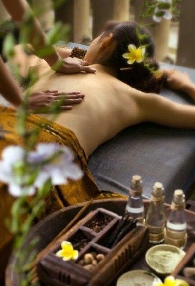 Back Massage, Spa Therapy, Massage Center, Spa Packages, Aromatherapy Massage, Best Spa, Hair Treatments, Relax Spa, Spa Design