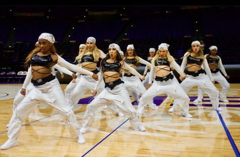 Dance Team Outfits, Dance Team Outfits Hip Hop, Dancer Aesthetic Hip Hop, High School Dance Team Aesthetic, College Dance Team Aesthetic, Dance Team, College Dance Team, Dance Crew Outfits, Dance Team Clothes