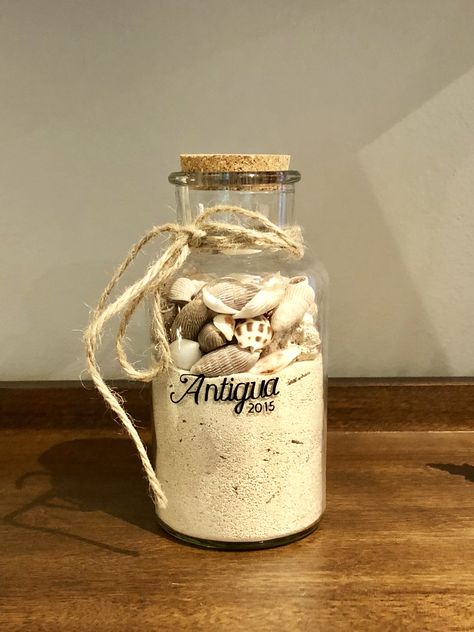 Seashell sand bottle Sand Souvenir Ideas, Sand Bottle Ideas, Wedding Welcome Baskets, Surprise Vacation, Welcome Baskets, Jamaica Wedding, Manualidades Diy, Bottle Gift, Seashell Crafts