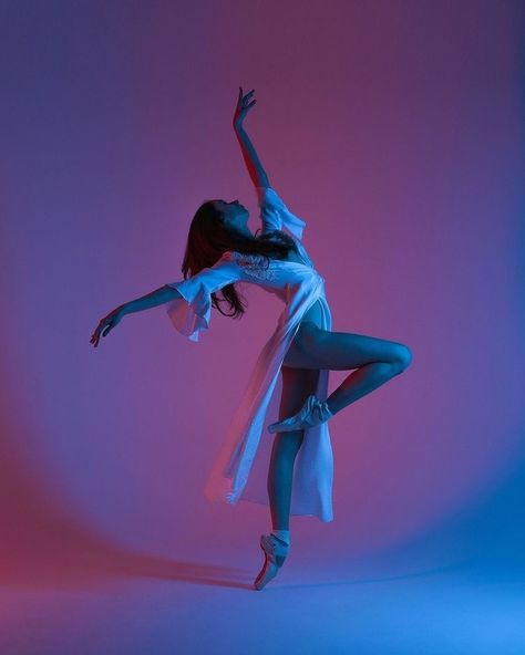 Contemporary Dance Photography, Dress Poses, Dancing Pose, Neural Pathways, Plant Styling, Dance Picture Poses, Dance Photo Shoot, Dancer Photography, Dancer Poses