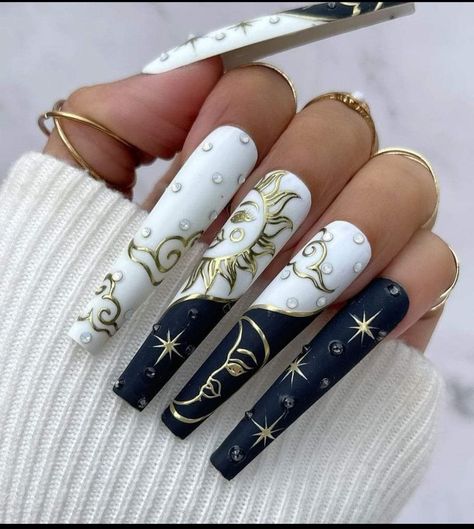 Simple December Nails, Beach Nails Art, Art Tricks, January Nail Designs, Sun Nails, Gucci Nails, Horror Nails, Secret Nails, Neon Acrylic Nails