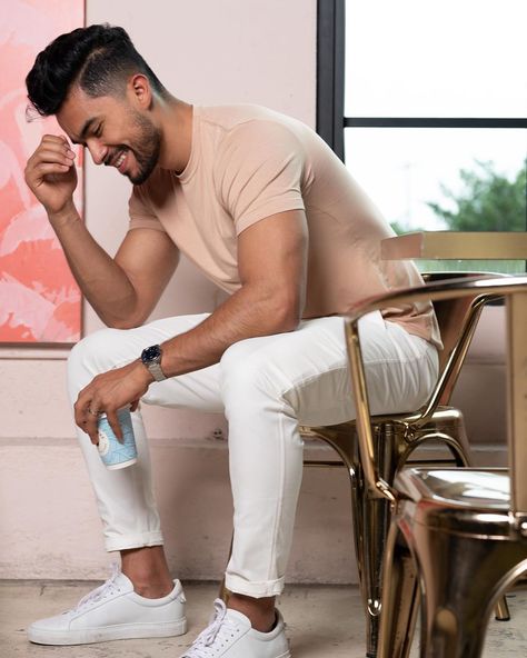 a simple basic minimal styling inspired from jose zuniga. #teachingmensfashion Teaching Mens Fashion Jose Zuniga, Jose Zuniga Outfits, Italian Summer Outfits Men, Jose Zuniga, Teaching Mens Fashion, Italian Summer Outfits, Formal Men Outfit, Mens Casual Outfits Summer, Formal Mens Fashion