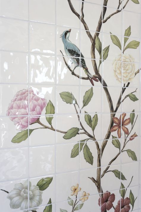 Bathroom of the Week: A Romantic London Bath Made from Vintage Parts: Remodelista Romantic London, Baños Shabby Chic, Aesthetic Interior Design, Floral Bathroom, Floral Tiles, Tile Murals, Décor Boho, Bathroom Wallpaper, Interior Design Art