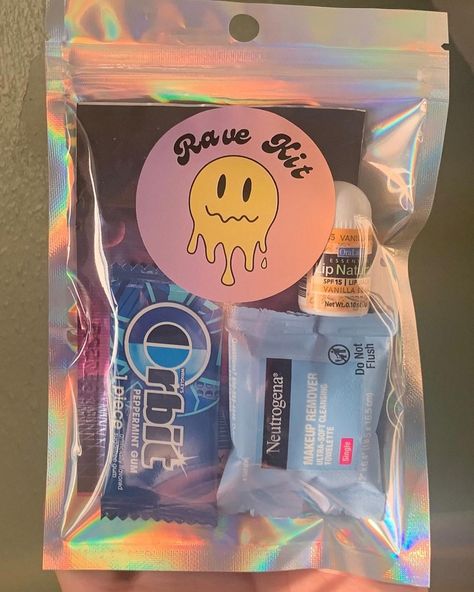 💥 Rave Kit Alert! 💥 Ready to dance the night away? Our Rave Kit has all the essentials to keep you going through the lights, beats, and good vibes! ✨ From fresh breath to keeping those lips hydrated, we’ve got you covered. 💋🌈 Perfect for festivals, concerts, or any all-night adventures—this kit is small, but mighty! 🔥 Throw it in your bag and get ready to rave like a pro! 💃🕺 LINK IN BIO #RaveReady #FestivalEssentials #PartyAllNight #RaveOn #GoodVibesOnly #KitToGo LINK IN BIO https://bott... Bridesmaid Request, Night Adventures, Gum Flavors, Natural Electrolytes, Rave Edm, Festival Essentials, Makeup Wipes, Kandi Bracelets, Tie Colors