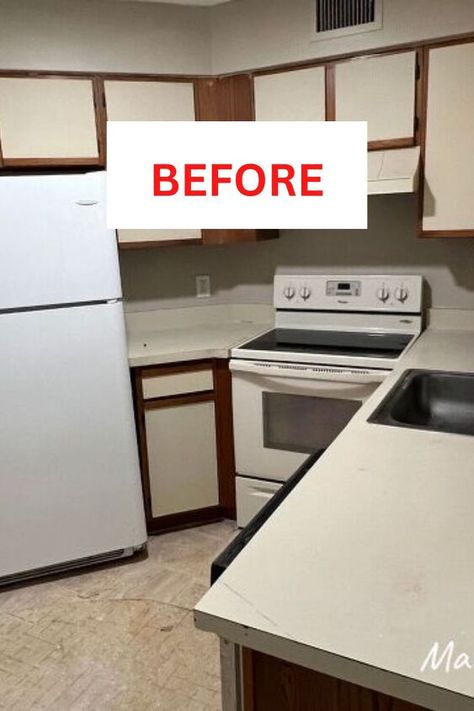 We are amazed at this incredible 1980s kitchen update on a budget. Check out this before and after diy kitchen upgrade! Update Kitchen Cabinets Before And After, Old Kitchen Updates On A Budget, Old House Renovation Kitchen, Old Appliance Makeover, Old Cabnits Makeover, Manufactured Kitchen Remodel, Update 1980s Kitchen, Regular Kitchen Ideas, Old Kitchen Makeover Before After